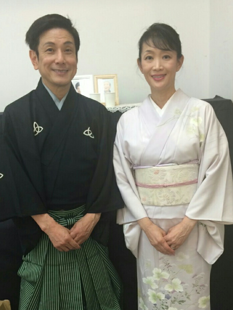桂米團治さんと妻由紀子さんのツーショット写真