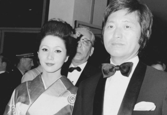 篠田正浩さんと岩下志麻さんの写真